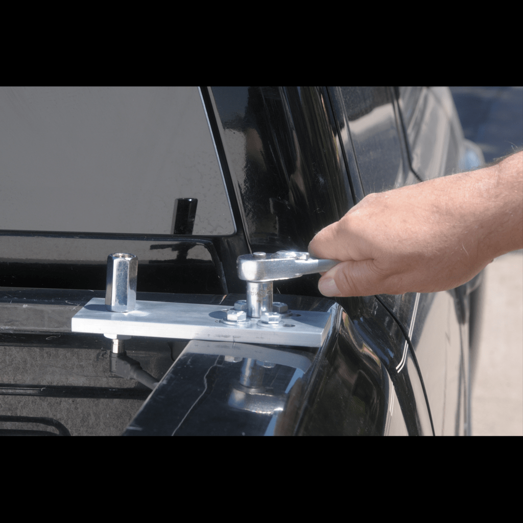 SafetyWhips Heavy Duty Stake Pocket Mount